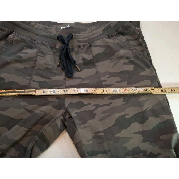 Zyia Active Size M Green Camo Unwind Joggers Pants Running Yoga Activewear - Picture 8 of 9